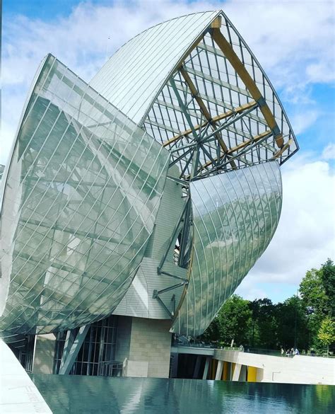 gehry louis vuitton building|frank Gehry the building.